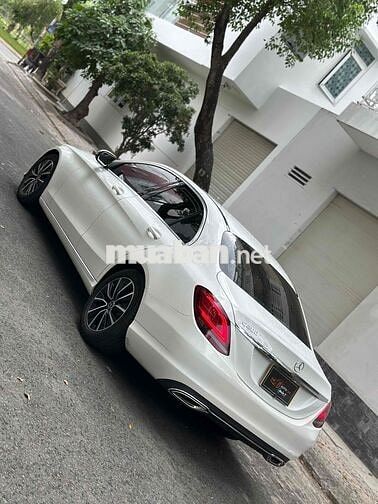 Mercedes Benz C200 Model 2019 . Ngay chủ