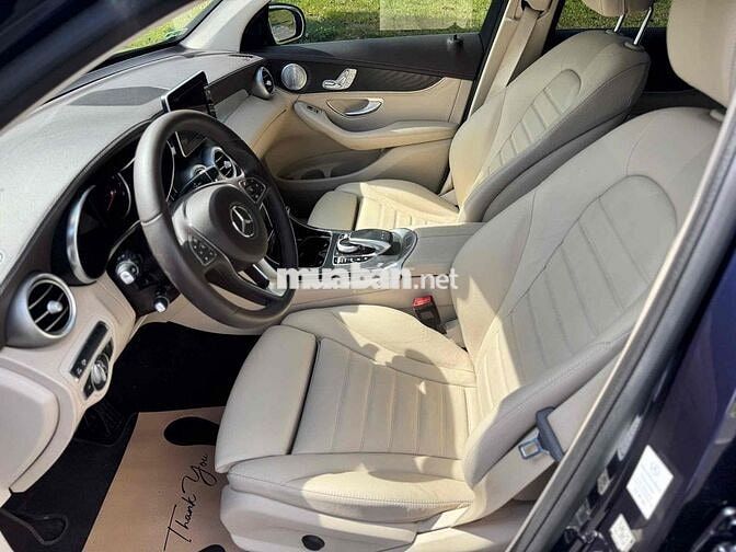 Mercedes GLC 300 2018 4MATIC. Xe GĐ Lướt 39000Km