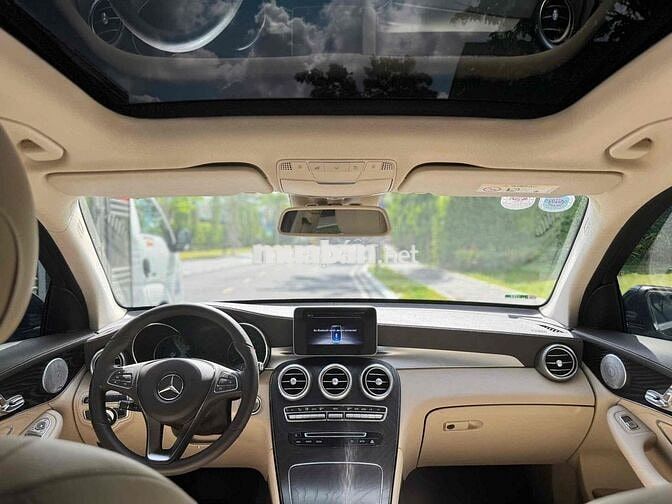 Mercedes GLC 300 2018 4MATIC. Xe GĐ Lướt 39000Km