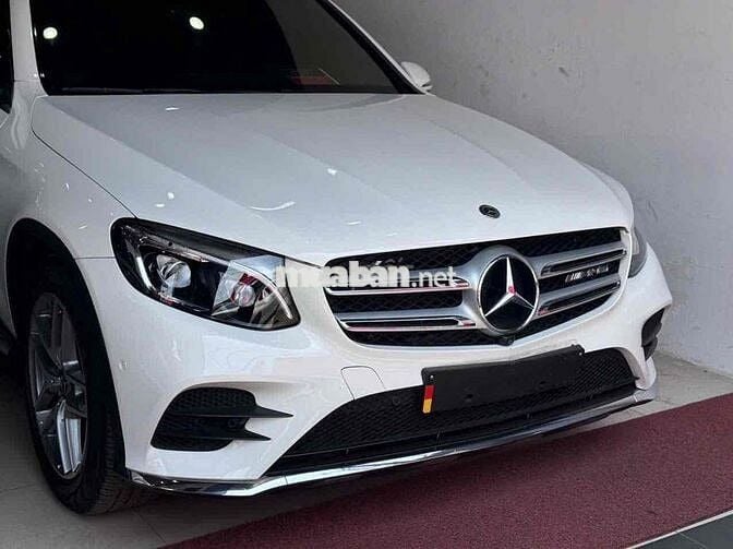 Mercedes Benz GLC 2017 300 4Matic - 21000 km
