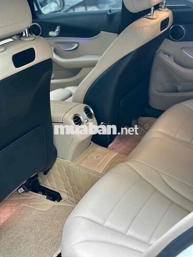 Mercedes Benz C200 Model 2019 . Ngay chủ
