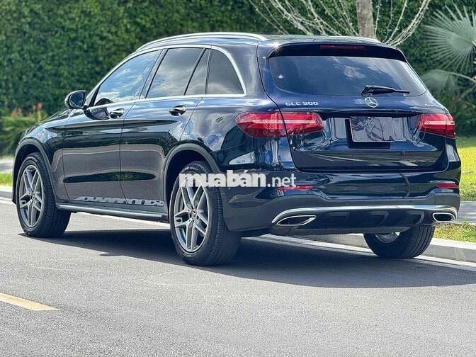 Mercedes GLC 300 2018 4MATIC. Xe GĐ Lướt 39000Km