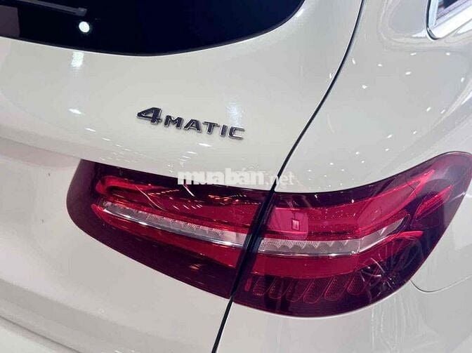 Mercedes Benz GLC 2017 300 4Matic - 21000 km