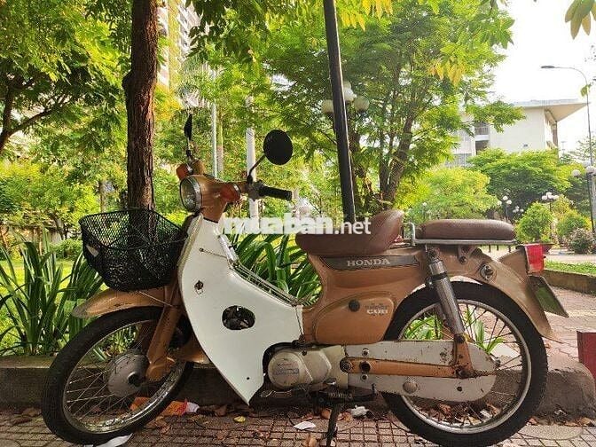 CUB ÉN XƯA ĐẦU VÊNH - MÁY CÁNH GIN NGUYÊN