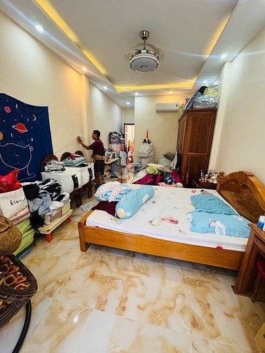 NGUYỄN TRÃI QUẬN 5 HẺM 4M, 4 TẦNG CÁCH MT 20M - DT ĐỦ 44M2. NHỈNH 8T
