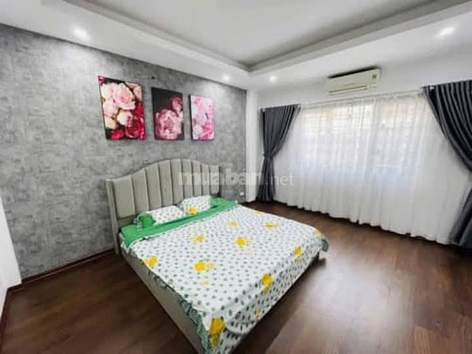 Nhà Đẹp Gần Đường Lĩnh Nam, Hoàng Mai 30m, 5 tầng, mt 4.6m, giá 5.8 tỷ