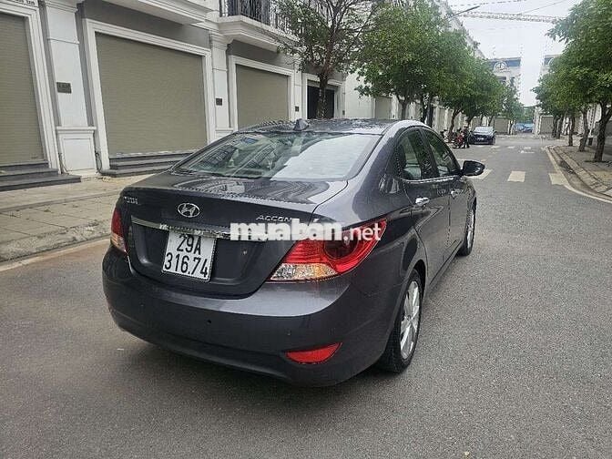 Hyundai Accent 2011 1.4 MT - 120000 km