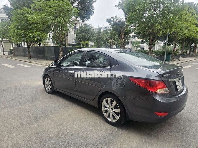 Hyundai Accent 2011 1.4 MT - 120000 km
