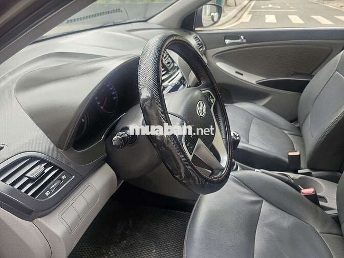 Hyundai Accent 2011 1.4 MT - 120000 km