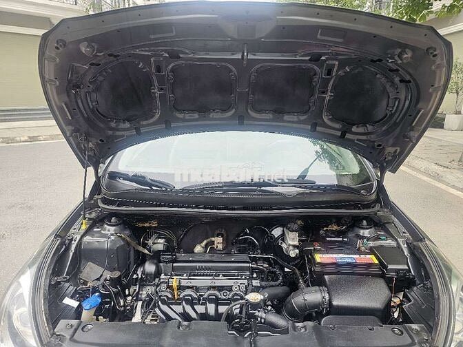 Hyundai Accent 2011 1.4 MT - 120000 km