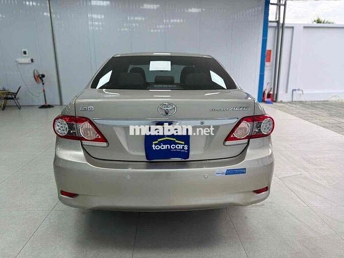 Toyota Corolla Altis 2012 1.8G số sàn đi 8000 km