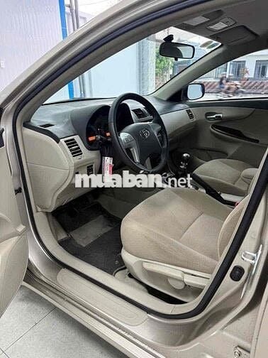 Toyota Corolla Altis 2012 1.8G số sàn đi 8000 km
