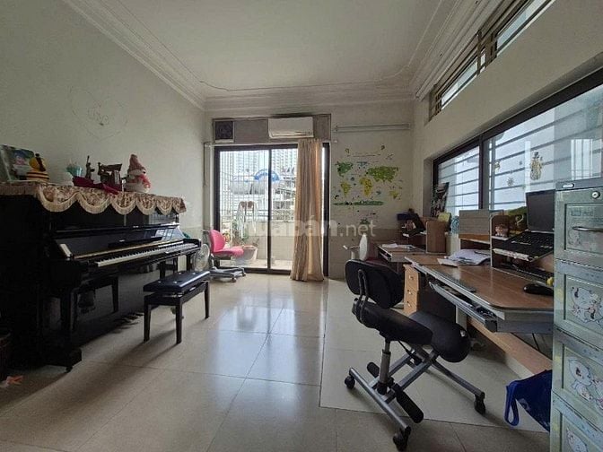 TỌA LẠC TRÊN CON PHỐ VIP HOÀNG CẦU TRUNG TÂM QUẬN, NGÕ THÔNG BÀN CỜ