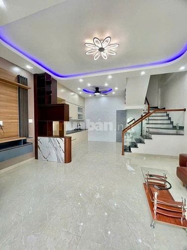 Chỉ với 3.56 tỷ sở hữu nhà 2 lầu trung tâm Quận 3 – Hẻm sạch, sổ riêng