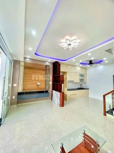 Chỉ với 3.56 tỷ sở hữu nhà 2 lầu trung tâm Quận 3 – Hẻm sạch, sổ riêng