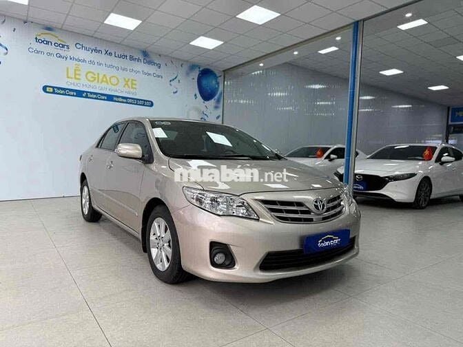 Toyota Corolla Altis 2012 1.8G số sàn đi 8000 km
