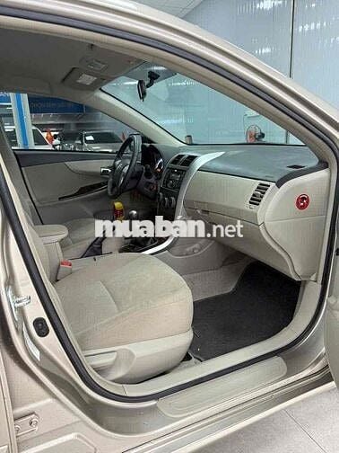 Toyota Corolla Altis 2012 1.8G số sàn đi 8000 km
