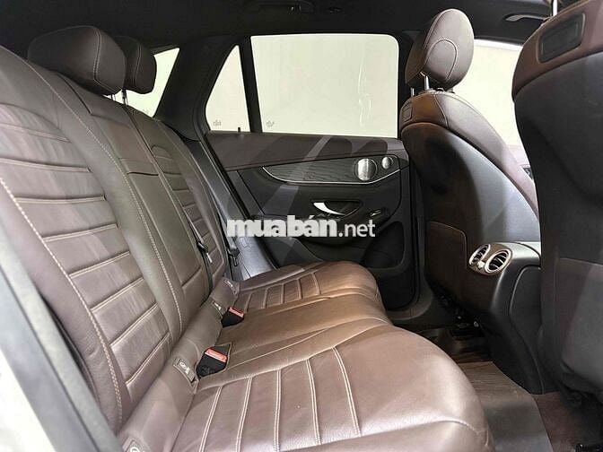 Mercedes Benz GLC 2019 300 4Matic - 63000 km