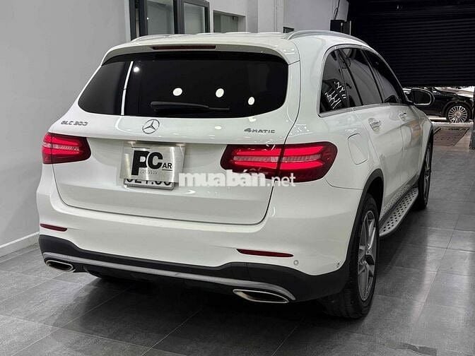 Mercedes Benz GLC 2019 300 4Matic - 63000 km
