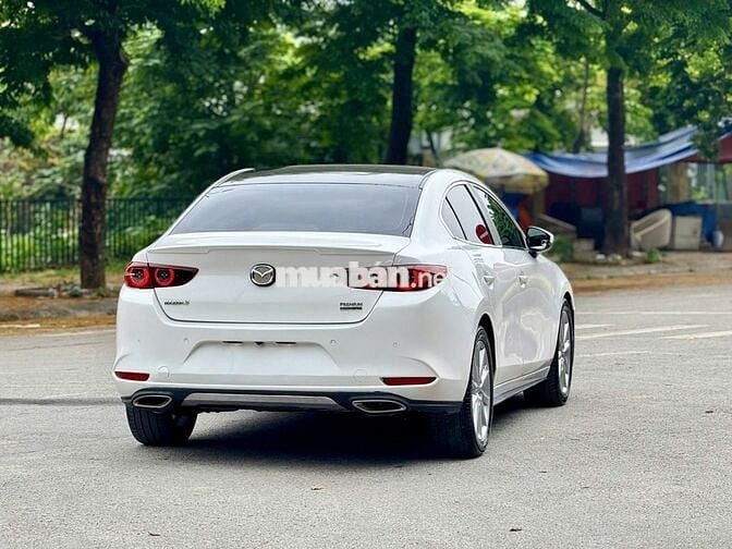 Mazda 3 1.5L Premium Model 2020 - 68000 km