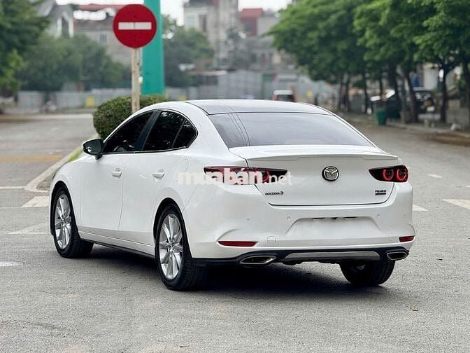Mazda 3 1.5L Premium Model 2020 - 68000 km