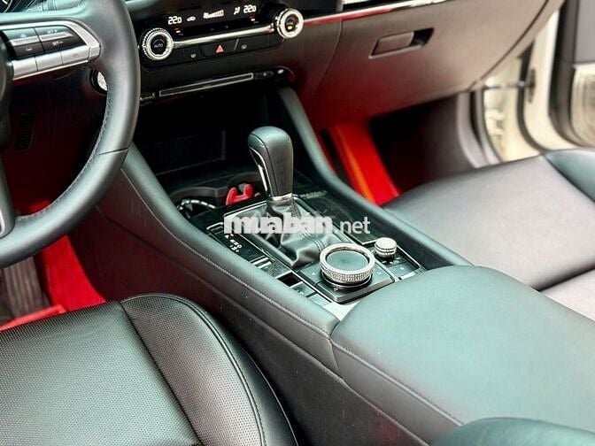 Mazda 3 1.5L Premium Model 2020 - 68000 km