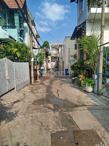 CẦN BÁN GẤP NHÀ ĐẸP HẺM 2TẦNG,DT:73,2m2, 2PN, 1PH, 2 WC. THỦ ĐỨC.