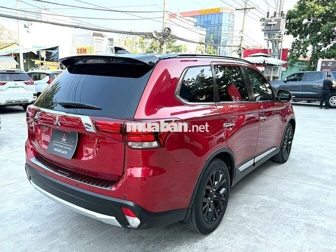 Mitsubishi Outlander CVT 2019 Đỏ - Odo 37.619 km