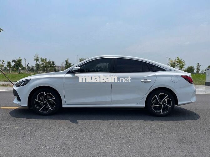 Sedan giá rẻ MG5 2024 bản Luxury lướt  - 15000 km