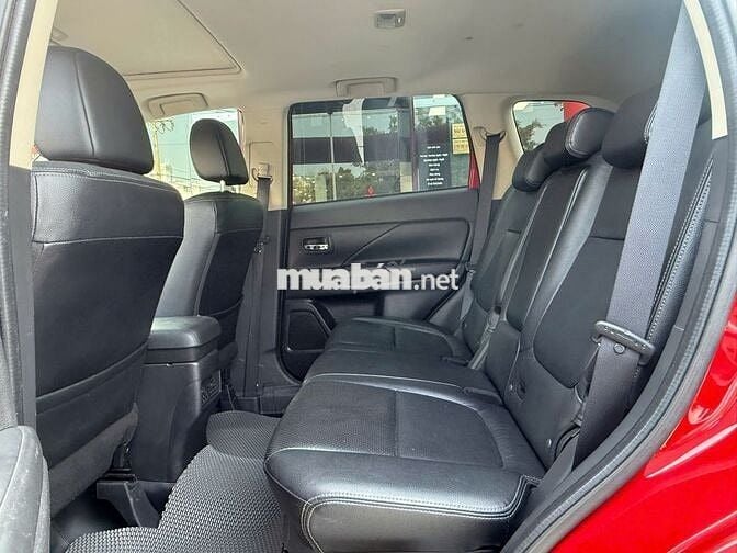 Mitsubishi Outlander CVT 2019 Đỏ - Odo 37.619 km