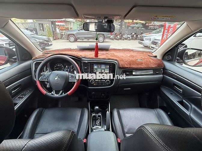 Mitsubishi Outlander CVT 2019 Đỏ - Odo 37.619 km