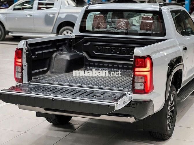 Mitsubishi Triton 2024 4WD AT Athlete