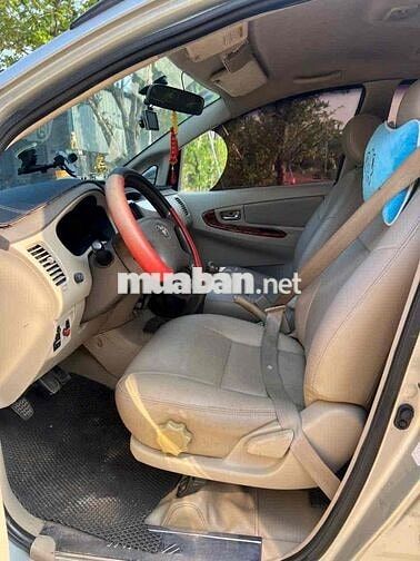 Toyota Innova 2008 G - 90000 km