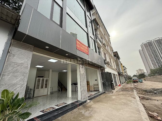 Cho thuê nhà nguyên căn 4 tầng thông sàn làm Văn phòng, cửa hàng thời 