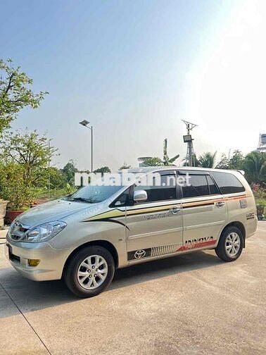 Toyota Innova 2008 G - 90000 km