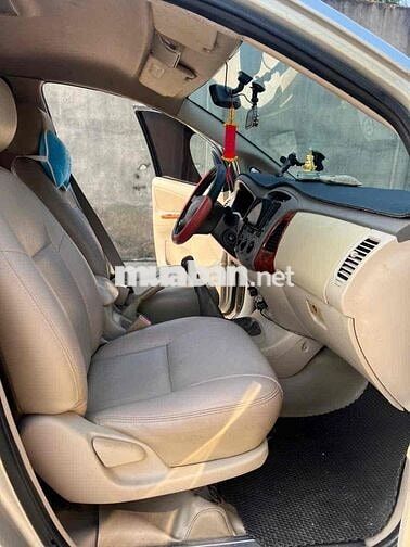 Toyota Innova 2008 G - 90000 km