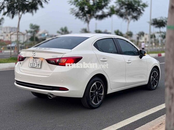Mazda 2 2024 Luxury - 8400 km