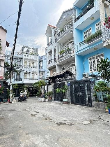 187m2 DTS,4 TẦNG,NGANG KHỦNG 5m,HẺM XE TẢI THÔNG,GẦN EMART,NHỈNH 7Tỷ