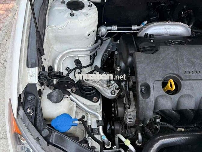 Hyundai Avante 1.6 số sàn đời cuối 2013