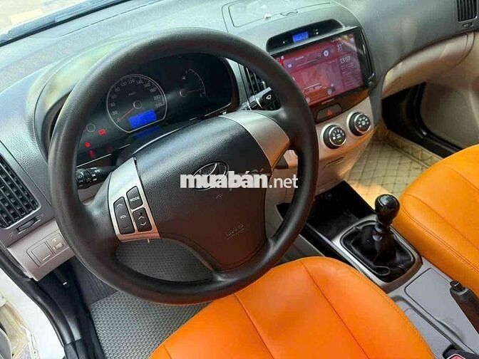 Hyundai Avante 1.6 số sàn đời cuối 2013