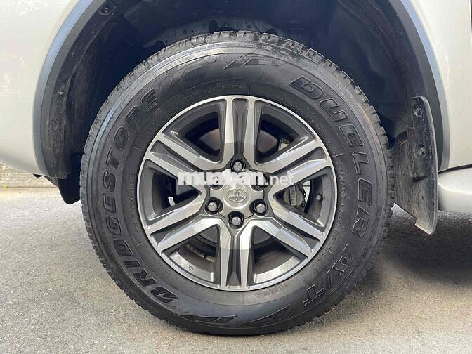 Toyota Fortuner 2022 2.4 4x2 AT - 33000 km
