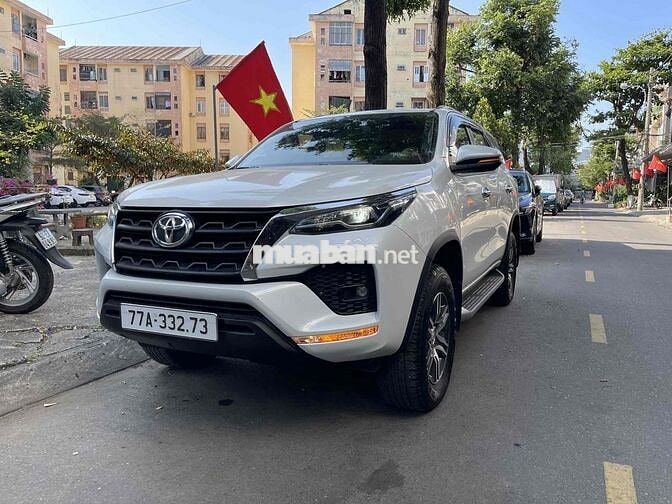 Toyota Fortuner 2022 2.4 4x2 AT - 33000 km