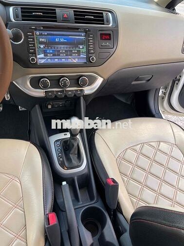Kia Rio 2016 1.4 AT Sedan - 86000 km