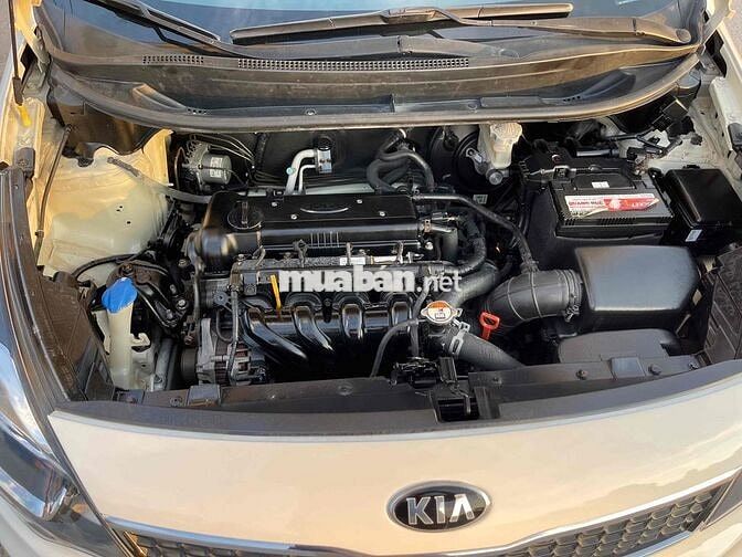 Kia Rio 2016 1.4 AT Sedan - 86000 km