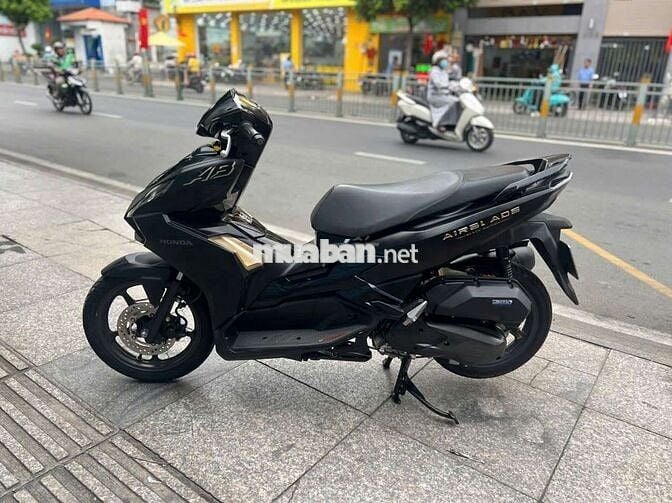 Honda air blade 4val 2023 mới 90% bstp chính chủ