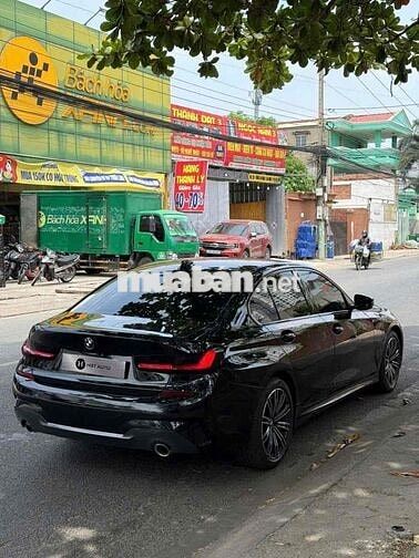BMW 3 Series 2021 320i M Sport - 31000 km