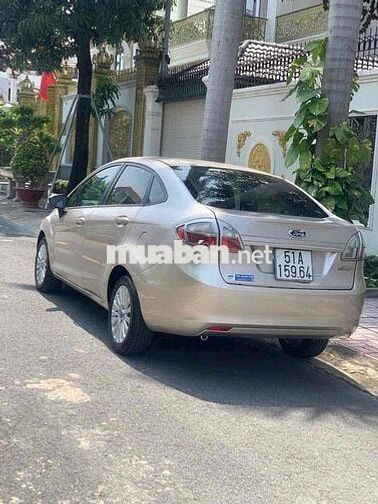 Ford Fiesta 2011 - 81000 km tìm đối thủ cùng đời