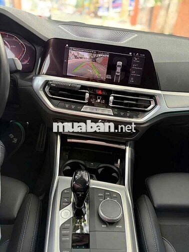 BMW 3 Series 2021 320i M Sport - 31000 km