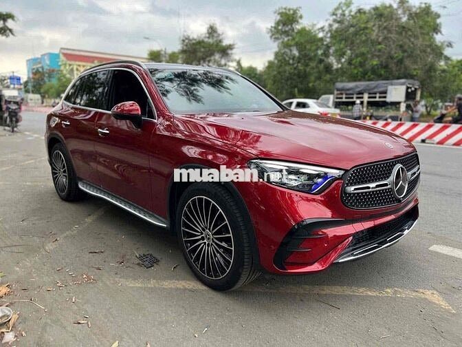 Mercedes Benz GLC 2023 GLC 300 - 12000 km
