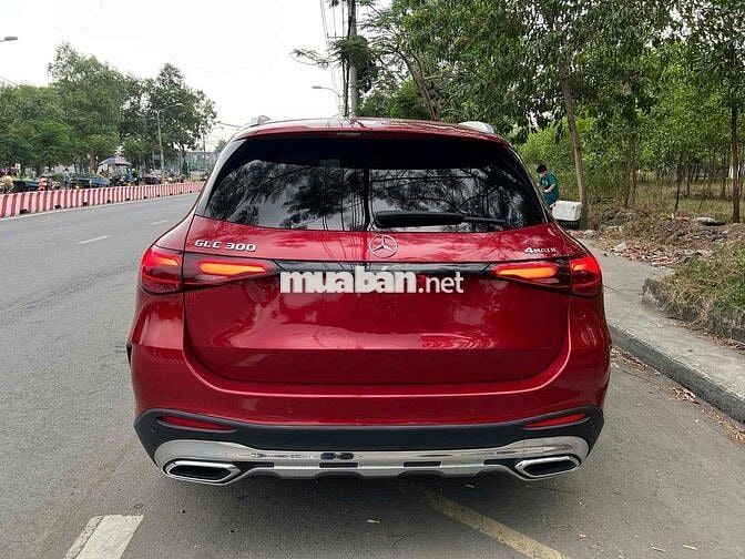 Mercedes Benz GLC 2023 GLC 300 - 12000 km